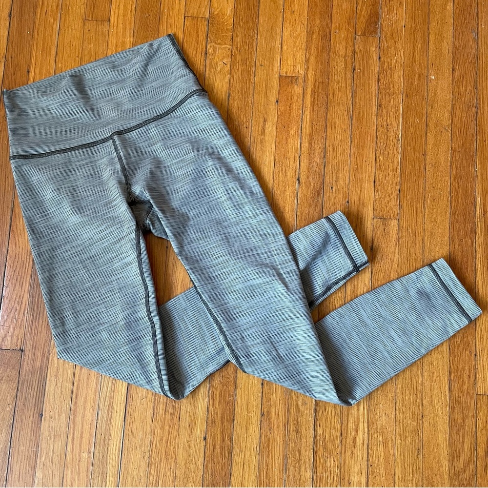 Lululemon Align 25” leggings - size 4